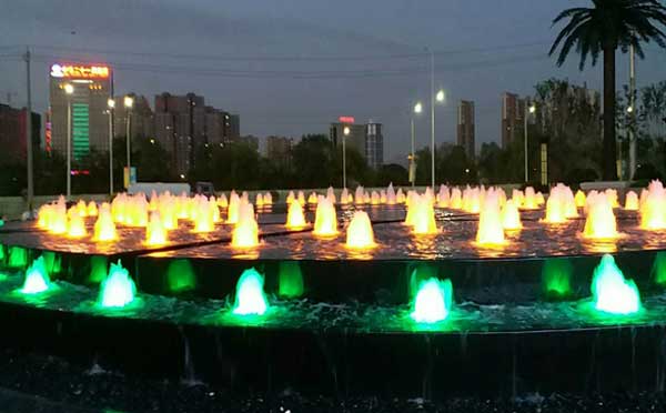 廣場(chǎng)噴泉設(shè)計(jì)指南:提升公共空間的美感與功能性 廣場(chǎng)噴泉設(shè)計(jì)指南:提升公共空間的美感與功能性